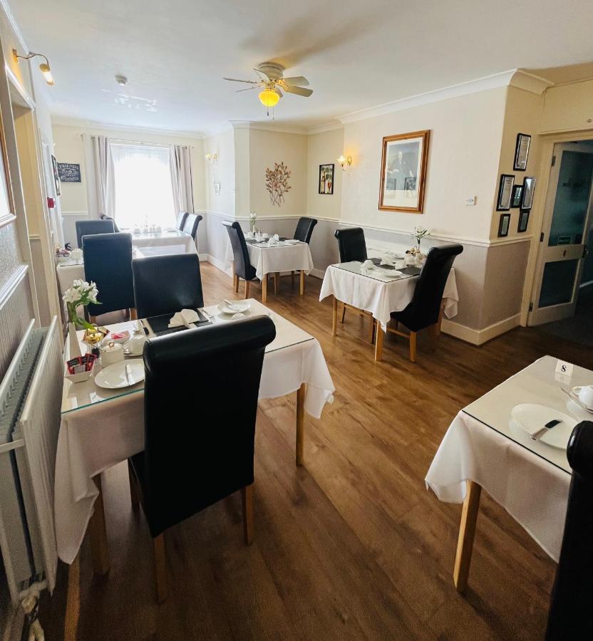 Crowndale Torquay - Exclusively For Adults Bed & Breakfast Dış mekan fotoğraf