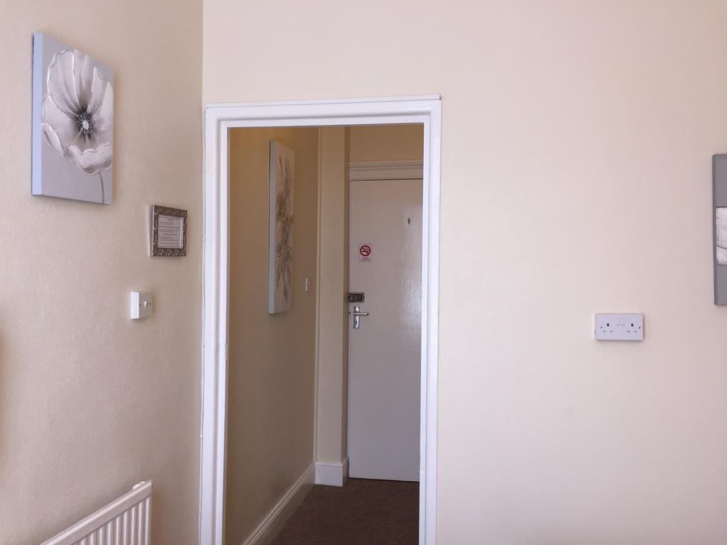 Crowndale Torquay - Exclusively For Adults Bed & Breakfast Dış mekan fotoğraf