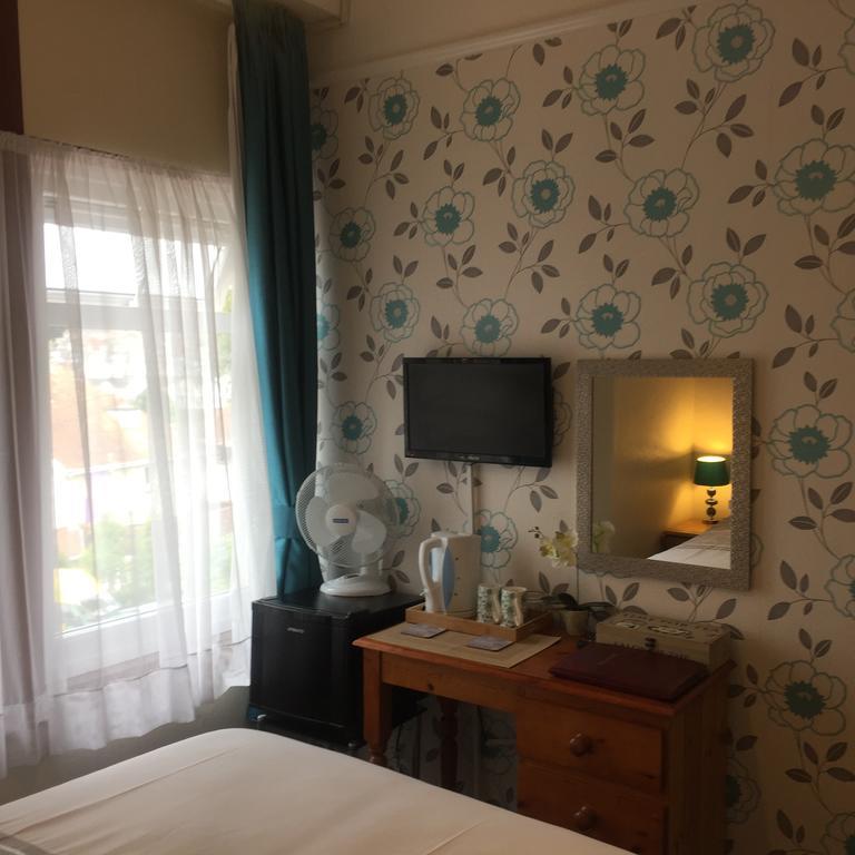 Crowndale Torquay - Exclusively For Adults Bed & Breakfast Dış mekan fotoğraf
