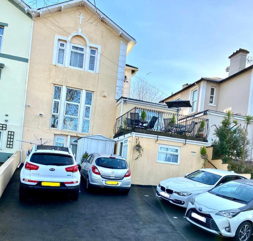 Crowndale Torquay - Exclusively For Adults Bed & Breakfast Dış mekan fotoğraf
